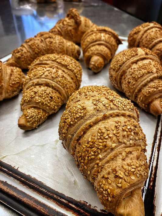 Croissant salati integrali sfogliati