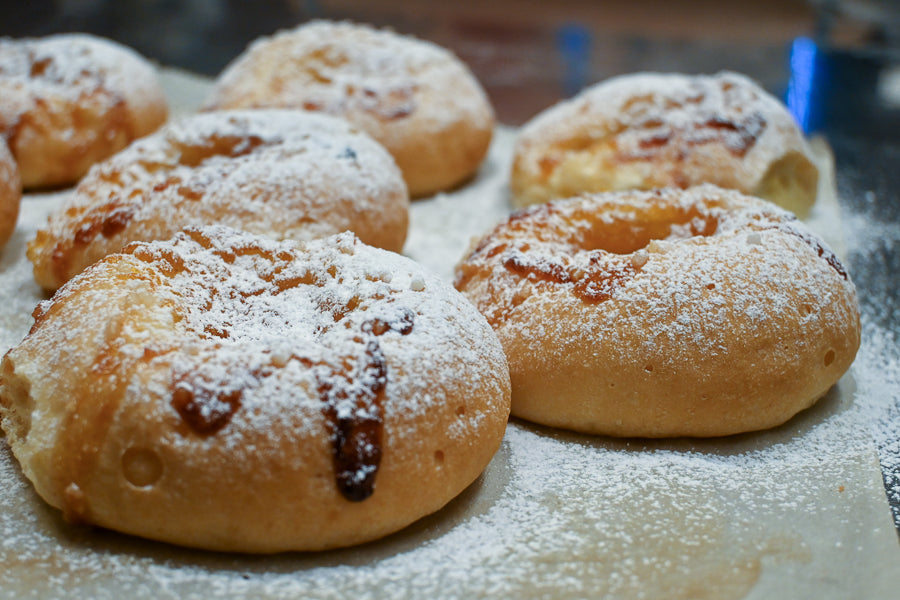 Brioche vegana con confettura di albicocche
