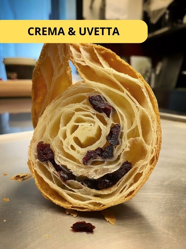 Danesi sfogliati con crema e uvetta