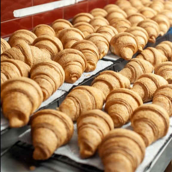 Simple puffed croissant