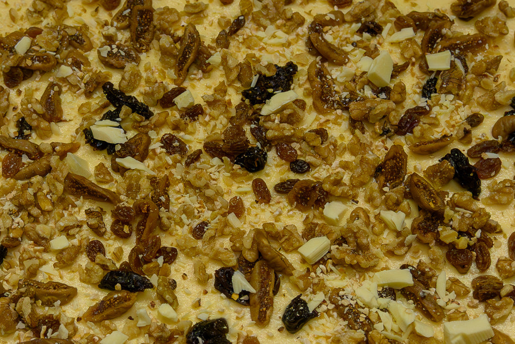 Pain Aux Raisins con noci, fichi, datteri e cioccolato bianco