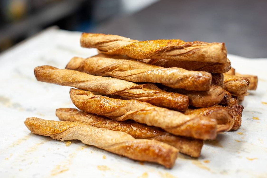 Sweetened puff pastry strips