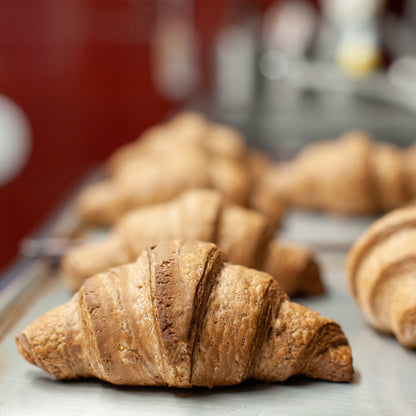 Cocoa puffed croissant