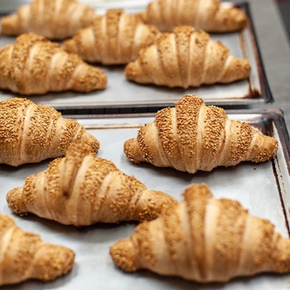Salted puffed croissant